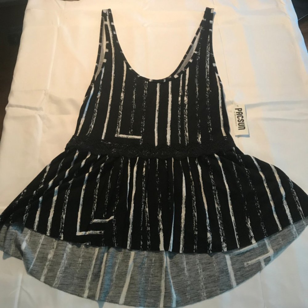 Seneca Rising + Pacsun hi-lo black & white top Small NWT